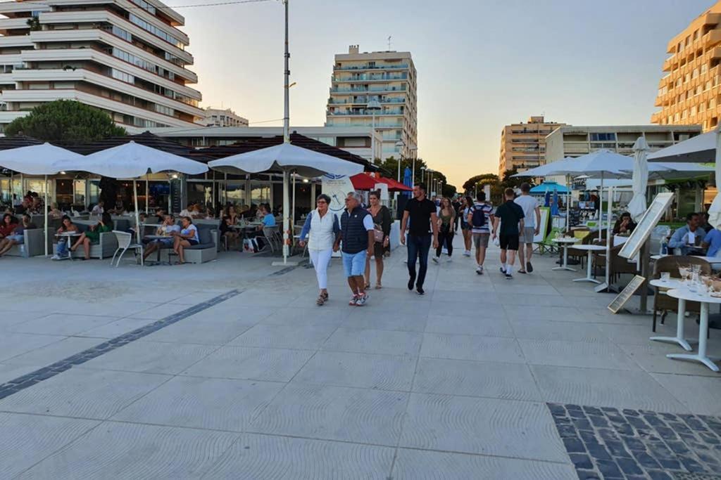 Studio Cabines 6 Couchages 150 M De La Plage Et A Quelques Secondes Des Commerces Wifi Gratuit La Grande-Motte Esterno foto
